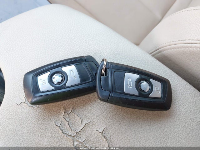 2014 Bmw 320i მანქანა იყიდება აუქციონზე, vin: WBA3B1C53EK131825, აუქციონის ნომერი: 45761410