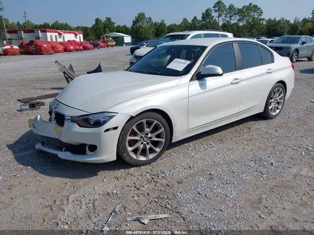 2014 Bmw 320i მანქანა იყიდება აუქციონზე, vin: WBA3B1C53EK131825, აუქციონის ნომერი: 45761410
