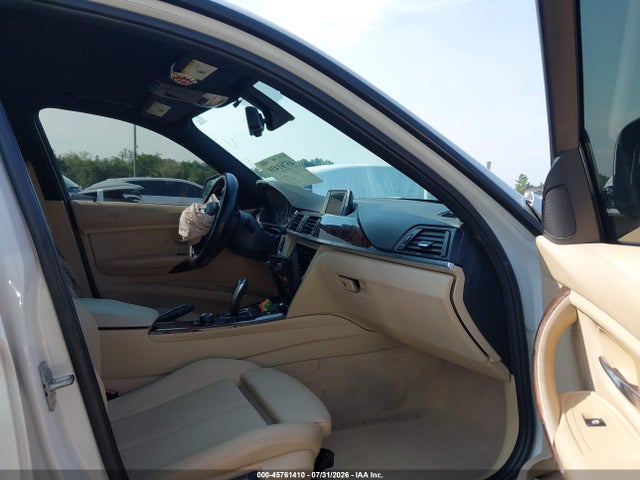 2014 Bmw 320i მანქანა იყიდება აუქციონზე, vin: WBA3B1C53EK131825, აუქციონის ნომერი: 45761410