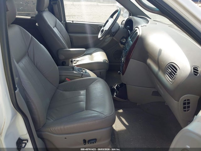 Продаж на аукціоні авто 2001 Chrysler Town & Country Lxi, vin: 2C8GP54L31R234229, номер лоту: 45761423