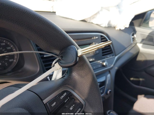 Продаж на аукціоні авто 2018 Hyundai Elantra Se, vin: 5NPD74LFXJH329054, номер лоту: 45761465