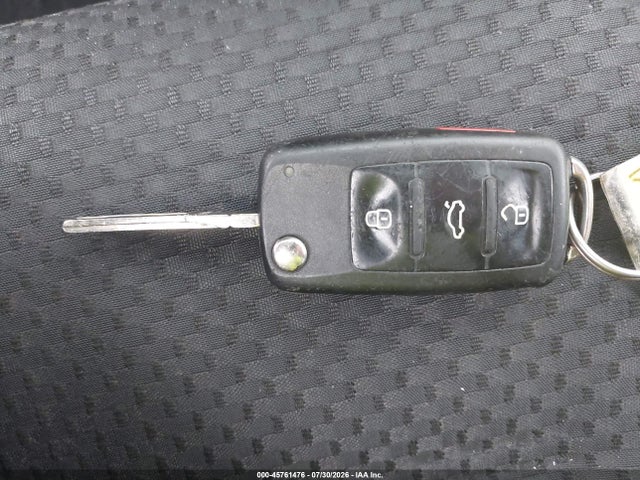 2014 Volkswagen Jetta 2.0l S მანქანა იყიდება აუქციონზე, vin: 3VW2K7AJ0EM231677, აუქციონის ნომერი: 45761476