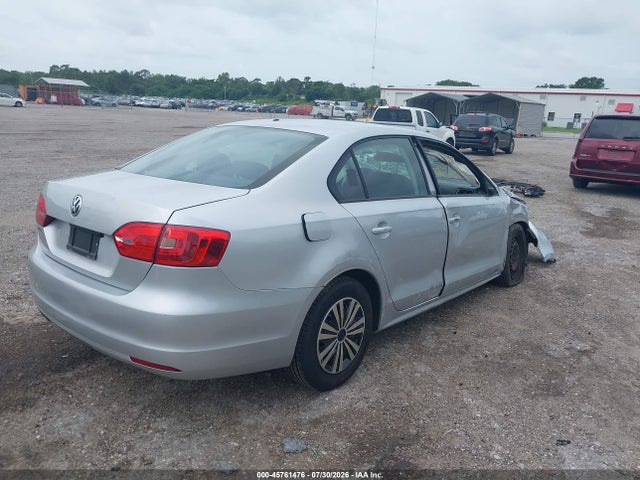2014 Volkswagen Jetta 2.0l S მანქანა იყიდება აუქციონზე, vin: 3VW2K7AJ0EM231677, აუქციონის ნომერი: 45761476
