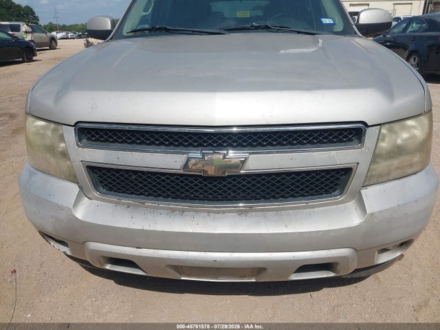 2008 Chevrolet Suburban 1500 Lt მანქანა იყიდება აუქციონზე, vin: 1GNFC16058R230436, აუქციონის ნომერი: 45761578