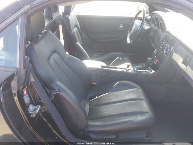 Aukcja sprzedaży 2000 Mercedes-benz Slk 230 Kompressor, vin: WDBKK47F9YF145386, numer aukcji: 45761685