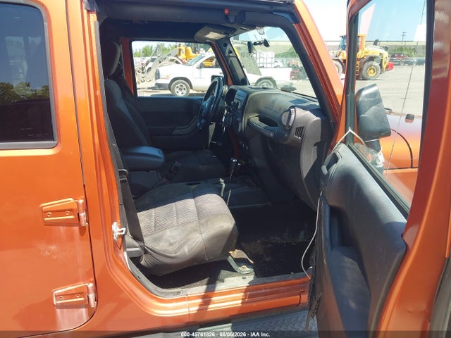 45761826 :رقم المزاد ، 1J4BA3H1XBL510646 vin ، 2011 Jeep Wrangler Unlimited Sport مزاد بيع