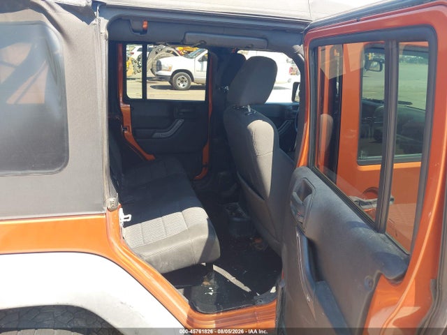 45761826 :رقم المزاد ، 1J4BA3H1XBL510646 vin ، 2011 Jeep Wrangler Unlimited Sport مزاد بيع