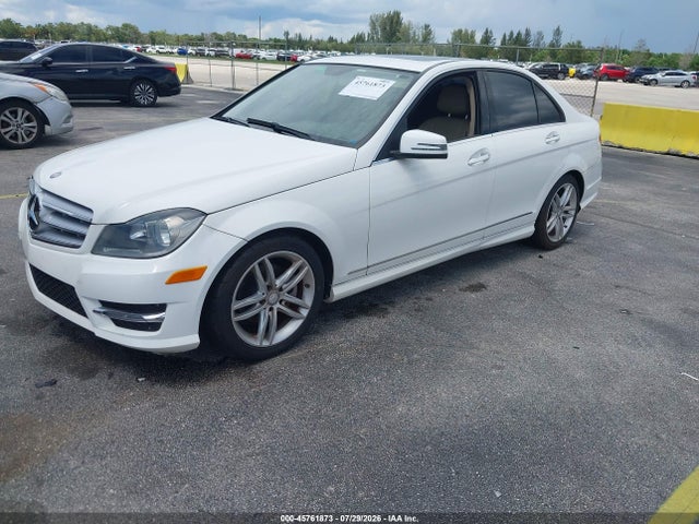 45761873 :رقم المزاد ، WDDGF4HB7DA868206 vin ، 2013 Mercedes-benz C 250 Sport مزاد بيع