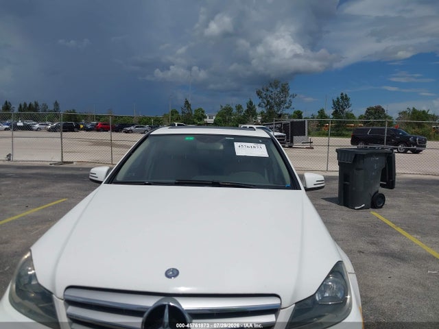 45761873 :رقم المزاد ، WDDGF4HB7DA868206 vin ، 2013 Mercedes-benz C 250 Sport مزاد بيع