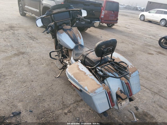 Harley-Davidson FLHX 2024 1HD1KB718RB639932 Image 3