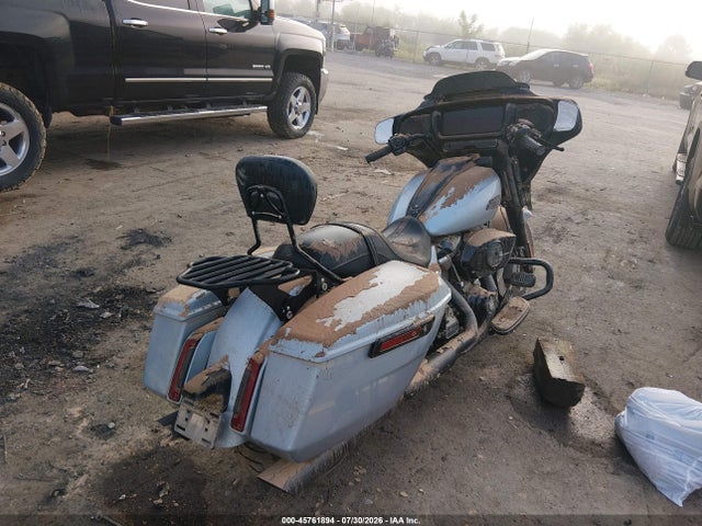 Harley-Davidson FLHX 2024 1HD1KB718RB639932 Image 4