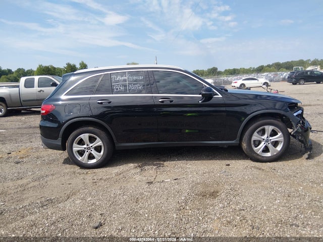 45762064 :رقم المزاد ، WDC0G4JBXHF240548 vin ، 2017 Mercedes-benz Glc 300 مزاد بيع