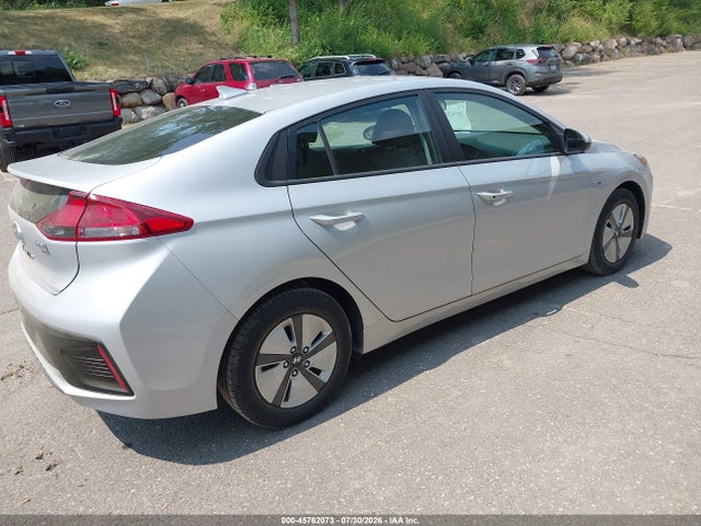 2018 Hyundai Ioniq Hybrid Blue მანქანა იყიდება აუქციონზე, vin: KMHC65LC1JU075911, აუქციონის ნომერი: 45762073