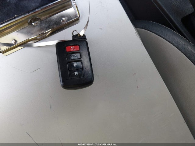 Toyota Rav4 Limited 2018 JTMYFREV2JJ167028 Image 11