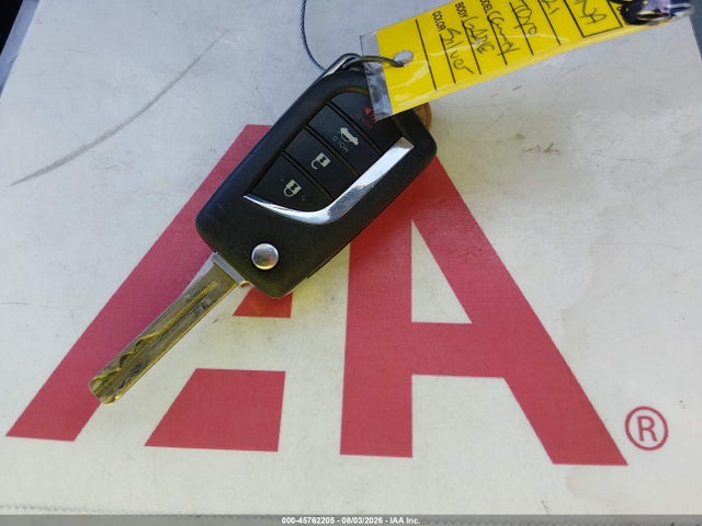 45762205 :رقم المزاد ، 4T1C11AK5MU460510 vin ، 2021 Toyota Camry Le مزاد بيع