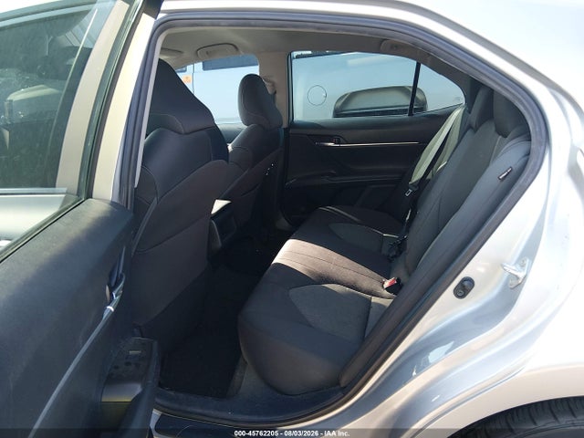 45762205 :رقم المزاد ، 4T1C11AK5MU460510 vin ، 2021 Toyota Camry Le مزاد بيع