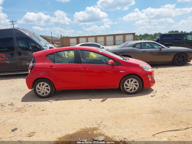 Продаж на аукціоні авто 2015 Toyota Prius C Two, vin: JTDKDTB3XF1102592, номер лоту: 45762318