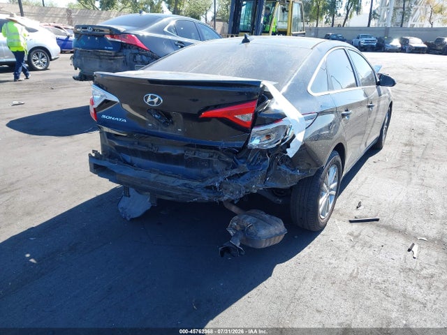 Hyundai SONATA SE 2016 5NPE24AFXGH273843 Image 12
