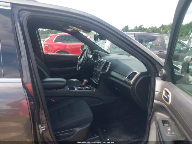 1C4RJFAG4HC644520 Jeep Grand Cherokee Laredo