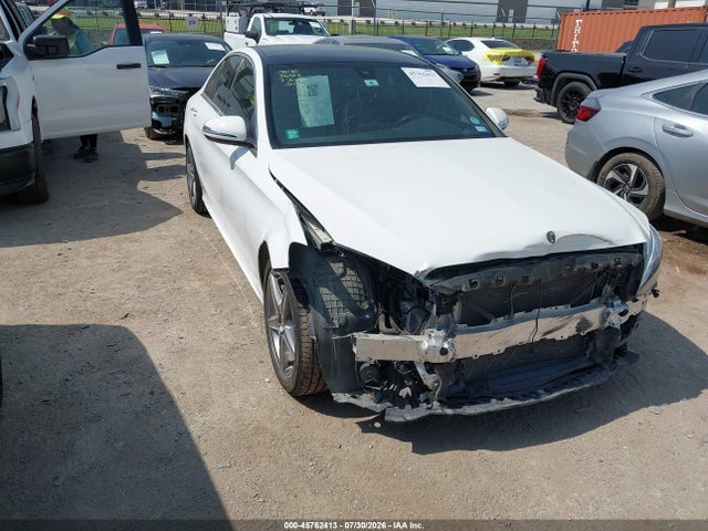 45762413 :رقم المزاد ، 55SWF4JB8JU246375 vin ، 2018 Mercedes-benz C 300 مزاد بيع
