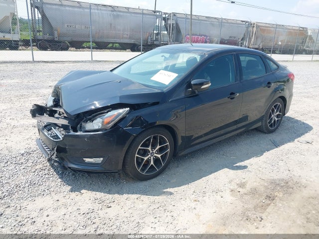Ford FOCUS SE 2016 1FADP3F27GL236375 Image 2
