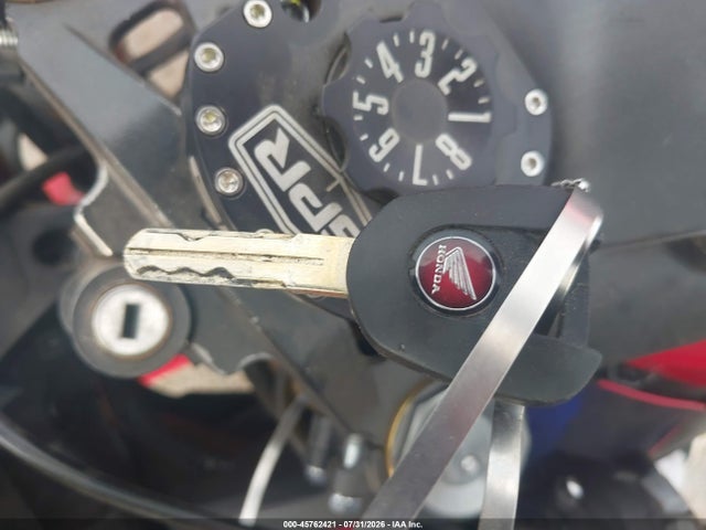 2022 Honda Cbr1000 Rr მანქანა იყიდება აუქციონზე, vin: JH2SC7717NK500361, აუქციონის ნომერი: 45762421