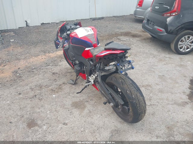 2022 Honda Cbr1000 Rr მანქანა იყიდება აუქციონზე, vin: JH2SC7717NK500361, აუქციონის ნომერი: 45762421