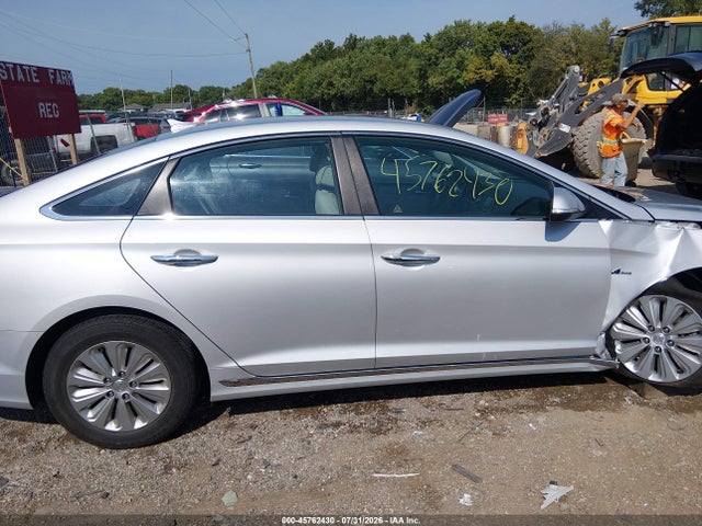 2016 Hyundai Sonata Hybrid Se მანქანა იყიდება აუქციონზე, vin: KMHE24L19GA015866, აუქციონის ნომერი: 45762430