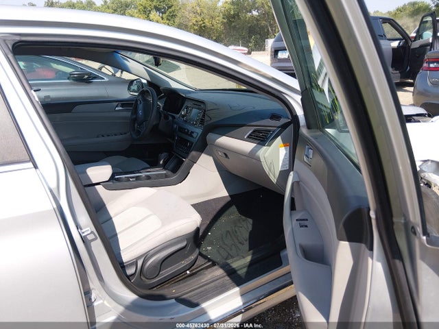 2016 Hyundai Sonata Hybrid Se მანქანა იყიდება აუქციონზე, vin: KMHE24L19GA015866, აუქციონის ნომერი: 45762430