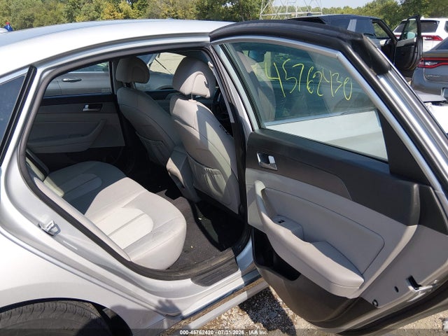 2016 Hyundai Sonata Hybrid Se მანქანა იყიდება აუქციონზე, vin: KMHE24L19GA015866, აუქციონის ნომერი: 45762430
