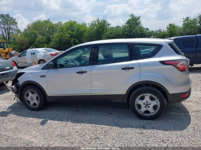 2018 Ford Escape S მანქანა იყიდება აუქციონზე, vin: 1FMCU0F78JUD17908, აუქციონის ნომერი: 45762434