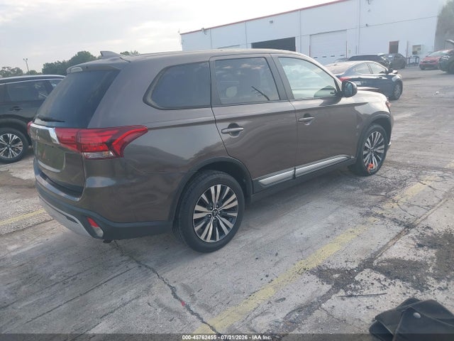 2020 Mitsubishi Outlander Es 2.4 მანქანა იყიდება აუქციონზე, vin: JA4AD2A32LZ015154, აუქციონის ნომერი: 45762455