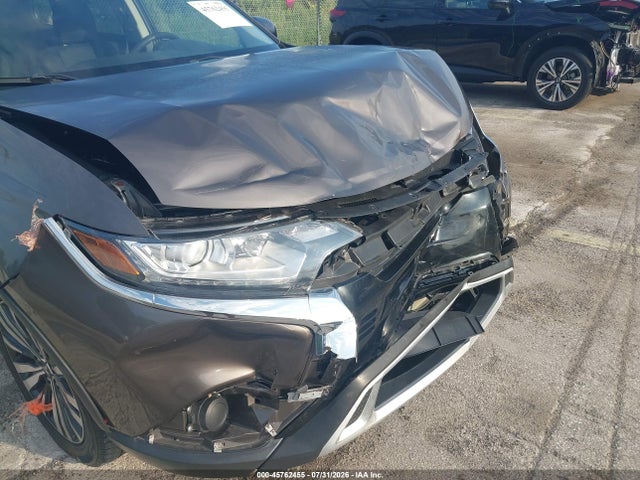 2020 Mitsubishi Outlander Es 2.4 მანქანა იყიდება აუქციონზე, vin: JA4AD2A32LZ015154, აუქციონის ნომერი: 45762455