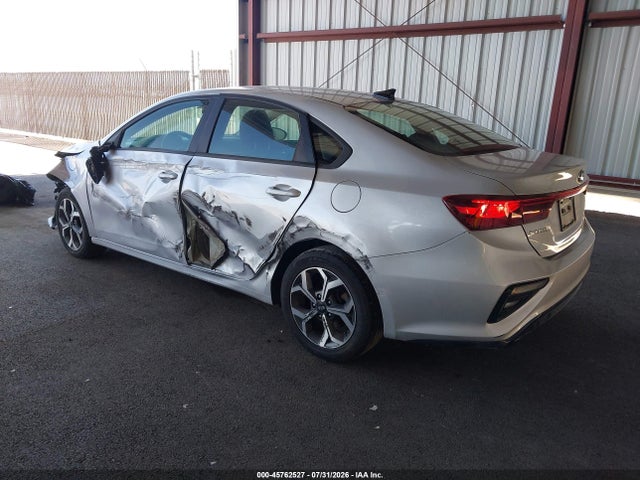 45762527 :رقم المزاد ، 3KPF24AD3ME316633 vin ، 2021 Kia Forte Lxs مزاد بيع