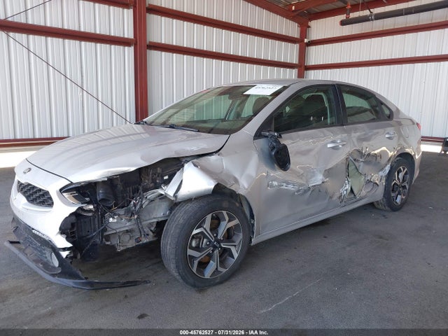 45762527 :رقم المزاد ، 3KPF24AD3ME316633 vin ، 2021 Kia Forte Lxs مزاد بيع