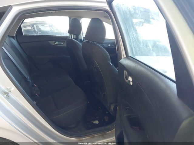 45762527 :رقم المزاد ، 3KPF24AD3ME316633 vin ، 2021 Kia Forte Lxs مزاد بيع