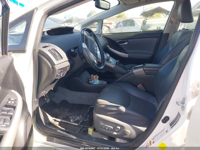 Toyota Prius Five 2014 JTDKN3DU9E1767761 Image 5