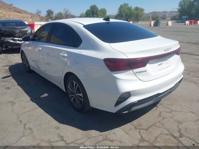 KIA Forte Lxs 2023 3KPF24AD7PE653696 Image 3