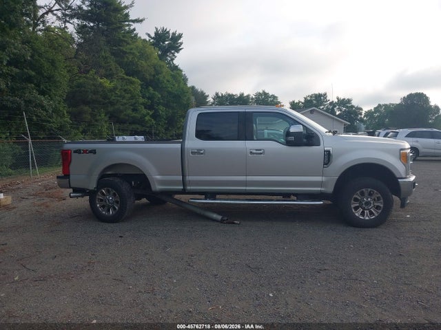 2017 Ford F-250 Lariat მანქანა იყიდება აუქციონზე, vin: 1FT7W2B69HEC61135, აუქციონის ნომერი: 45762718