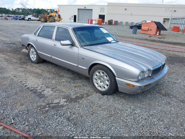 45762801 :رقم المزاد ، SAJDA14C7YLF20106 vin ، 2000 Jaguar Xj8 مزاد بيع