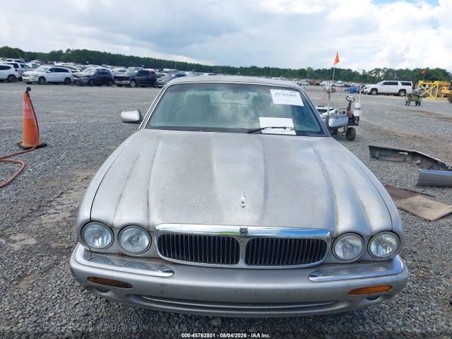 45762801 :رقم المزاد ، SAJDA14C7YLF20106 vin ، 2000 Jaguar Xj8 مزاد بيع