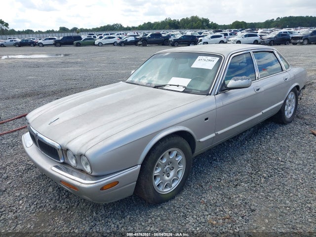 45762801 :رقم المزاد ، SAJDA14C7YLF20106 vin ، 2000 Jaguar Xj8 مزاد بيع