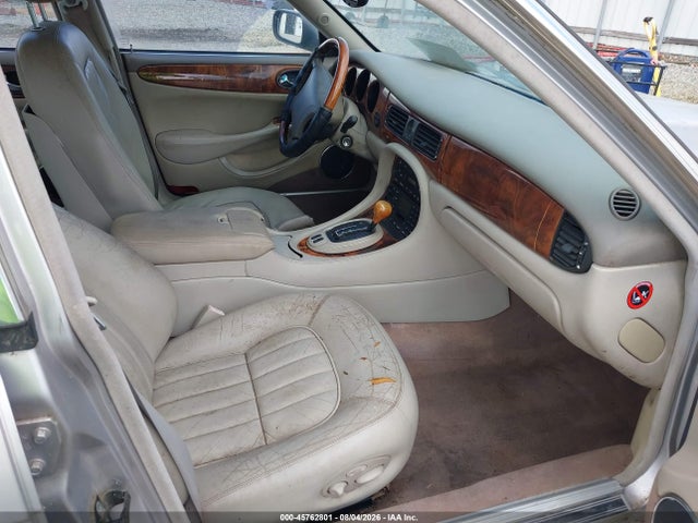 45762801 :رقم المزاد ، SAJDA14C7YLF20106 vin ، 2000 Jaguar Xj8 مزاد بيع