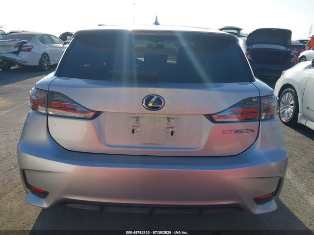 Lexus CT 200H 2015 JTHKD5BH1F2215301 Image 16