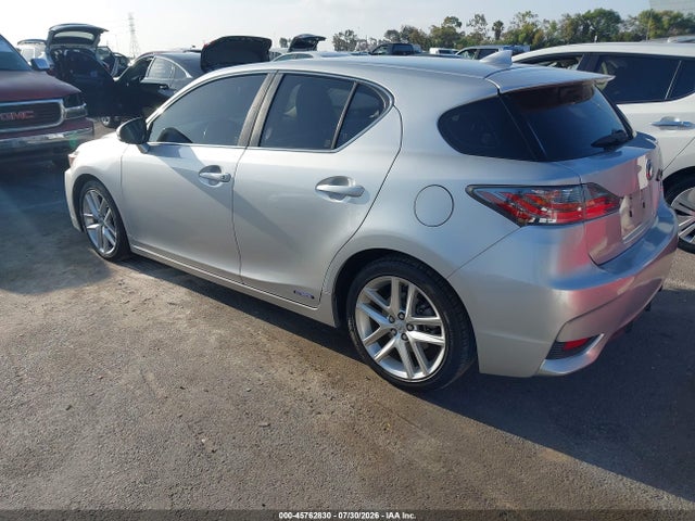 Lexus CT 200H 2015 JTHKD5BH1F2215301 Image 3