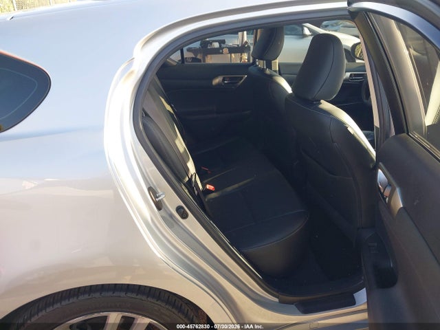 Lexus CT 200H 2015 JTHKD5BH1F2215301 Image 8
