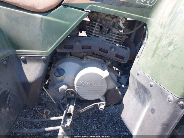 45762844 :رقم المزاد ، JKBLFBA18WB736718 vin ، 1998 Kawasaki Klf220 مزاد بيع