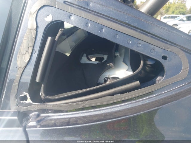 2026 Tesla Model Y Premium Rear-wheel Drive/rear-wheel Drive მანქანა იყიდება აუქციონზე, vin: 7SAYGDED4TF397979, აუქციონის ნომერი: 45762848