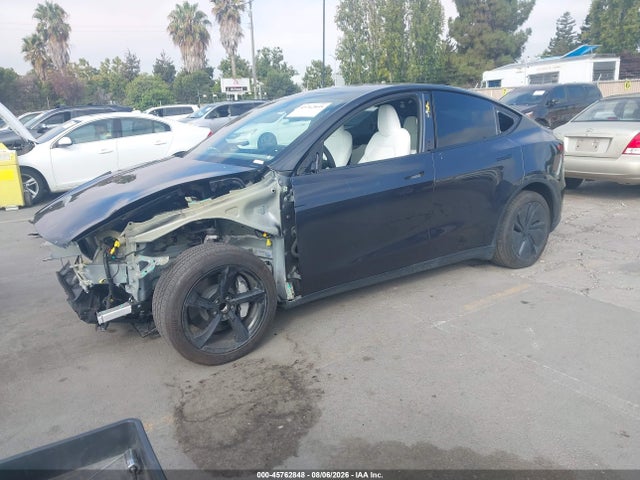 2026 Tesla Model Y Premium Rear-wheel Drive/rear-wheel Drive მანქანა იყიდება აუქციონზე, vin: 7SAYGDED4TF397979, აუქციონის ნომერი: 45762848