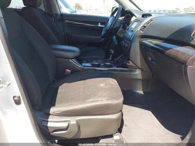 Продажа на аукционе авто 2015 Kia Sorento Lx V6, vin: 5XYKT4A71FG637632, номер лота: 45762870